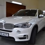 Celopolep 3D autofolií – bílá perleť na BMW X5