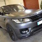 Celopolep Range Rover šedivá matná metalická autofólie